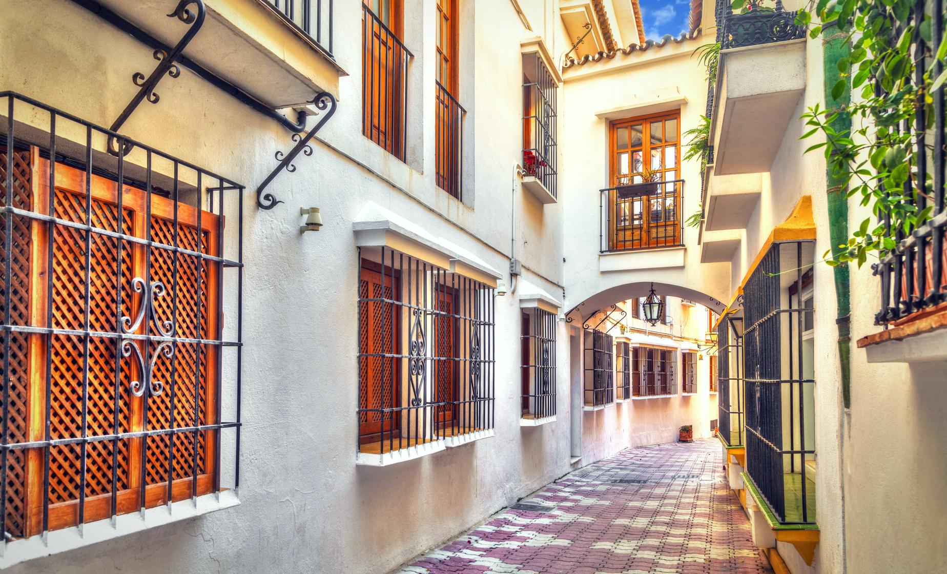 Marbella Highlights, Mijas, and Puerto Banus - Image 1