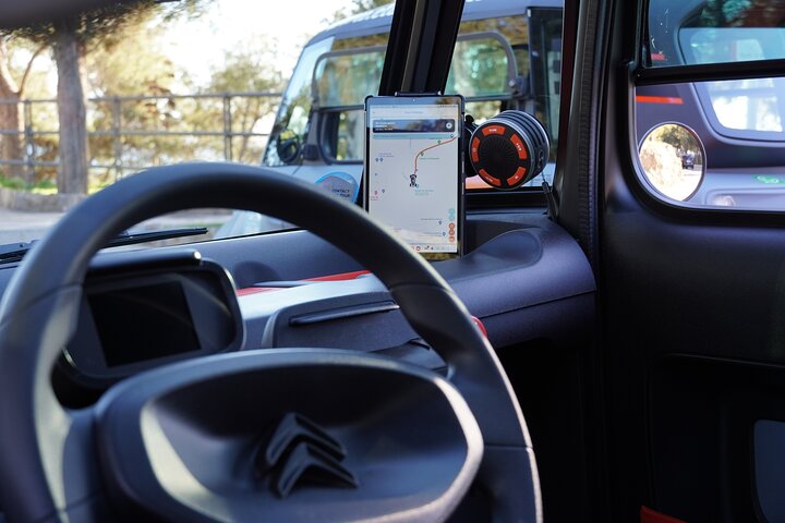 Night tour in Malaga by Electric Car.Enjoy the sunset - Image 4