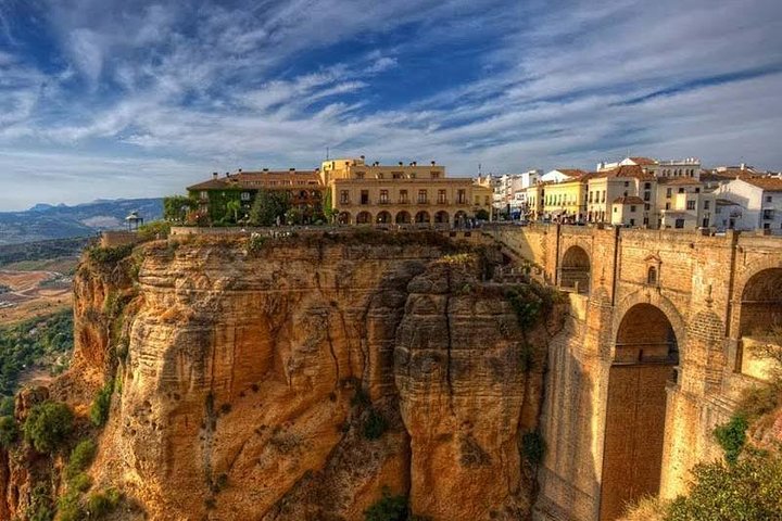 Private tours from Malaga to Ronda and the white village of Setenil up to 8 pax - Image 1