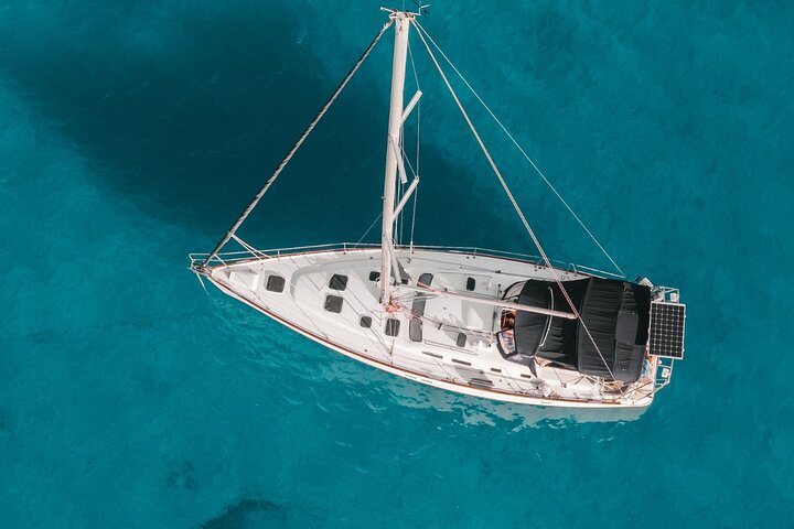 Sailing boat 2 hours from Puerto Banús Marbella - Image 1