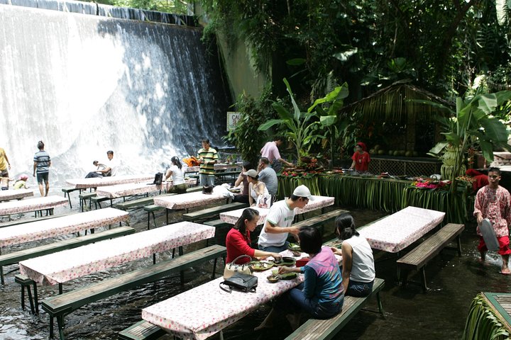 Cruise Shore Excursion of Villa Escudero with Lunch - Image 2