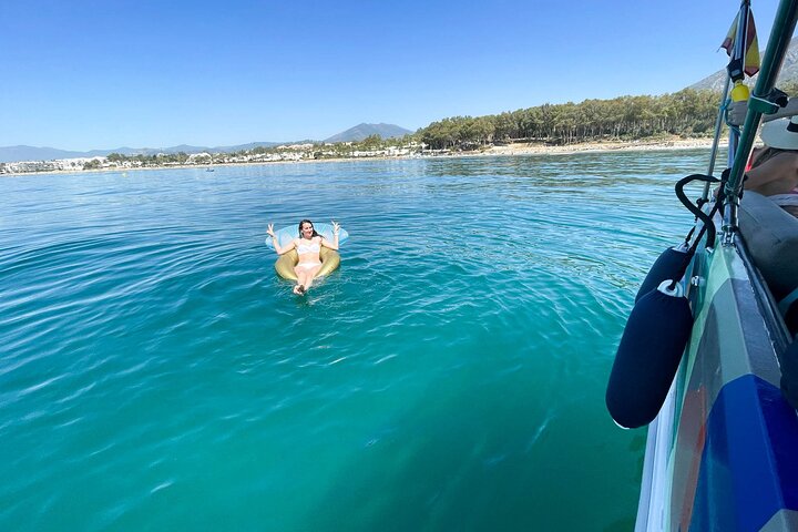 4 Hour Boat Ride in Jarana on the Bayliner Element XR7 - Image 4