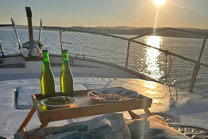 Private Tour + Gourmet Tasting (Ham + Drink). - Image 4