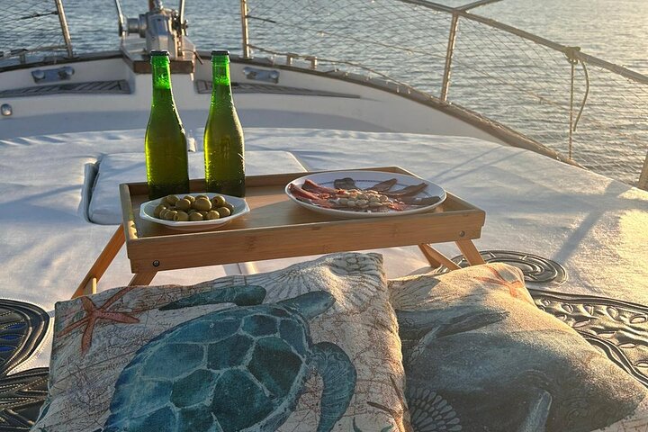 Private Tour + Gourmet Tasting (Ham + Drink). - Image 3