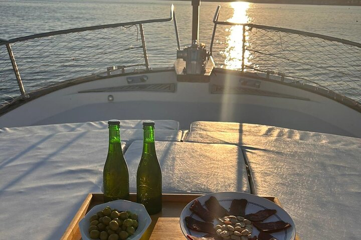 Private Tour + Gourmet Tasting (Ham + Drink). - Image 2