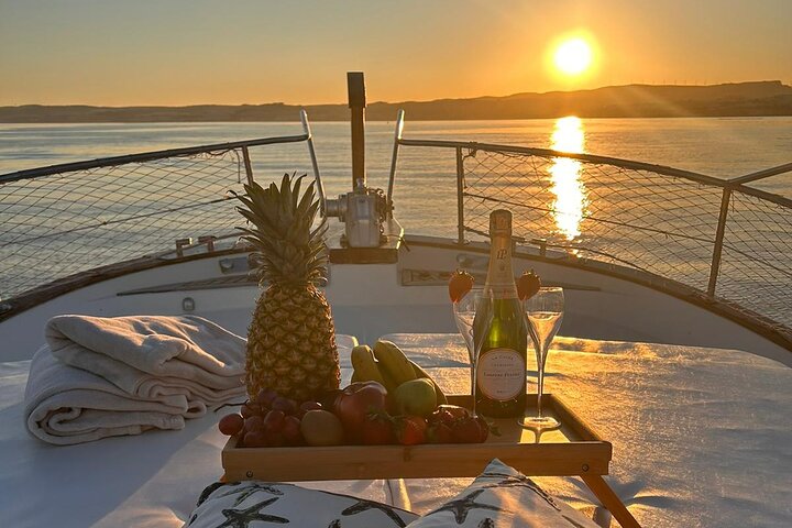  Romantic Sunset Estepona (Private + Bottle of cava + Fruit) - Image 1