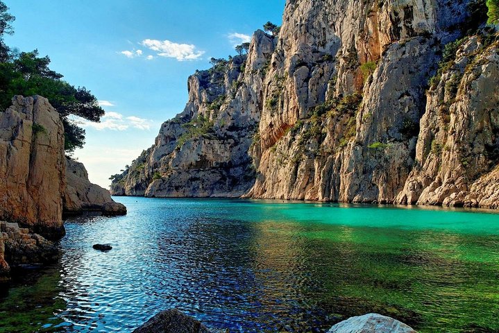 Aix en Provence and Cassis full day private tour - Image 1