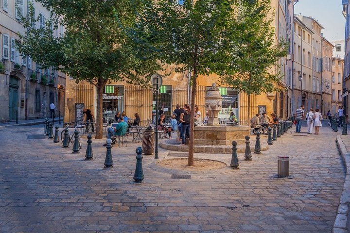Aix en Provence and Cassis full day private tour - Image 3