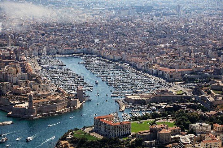 Aix en Provence, Marseille & Cassis Private Tour in Minivan - Image 5