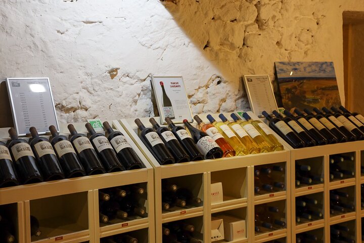 Aix-en-Provence old town, wine & art of Châteaux Beaupré & Bonisson private tour - Image 3