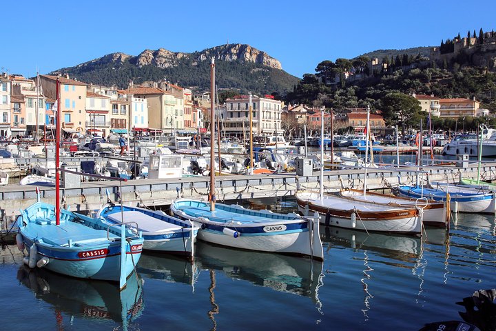 Cassis ancient fishing port, Calanques & spectacular Cap Canaille private tour - Image 1