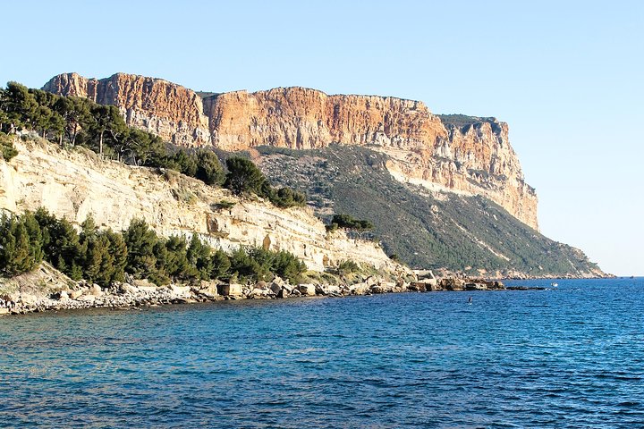 Cassis ancient fishing port, Calanques & spectacular Cap Canaille private tour - Image 5