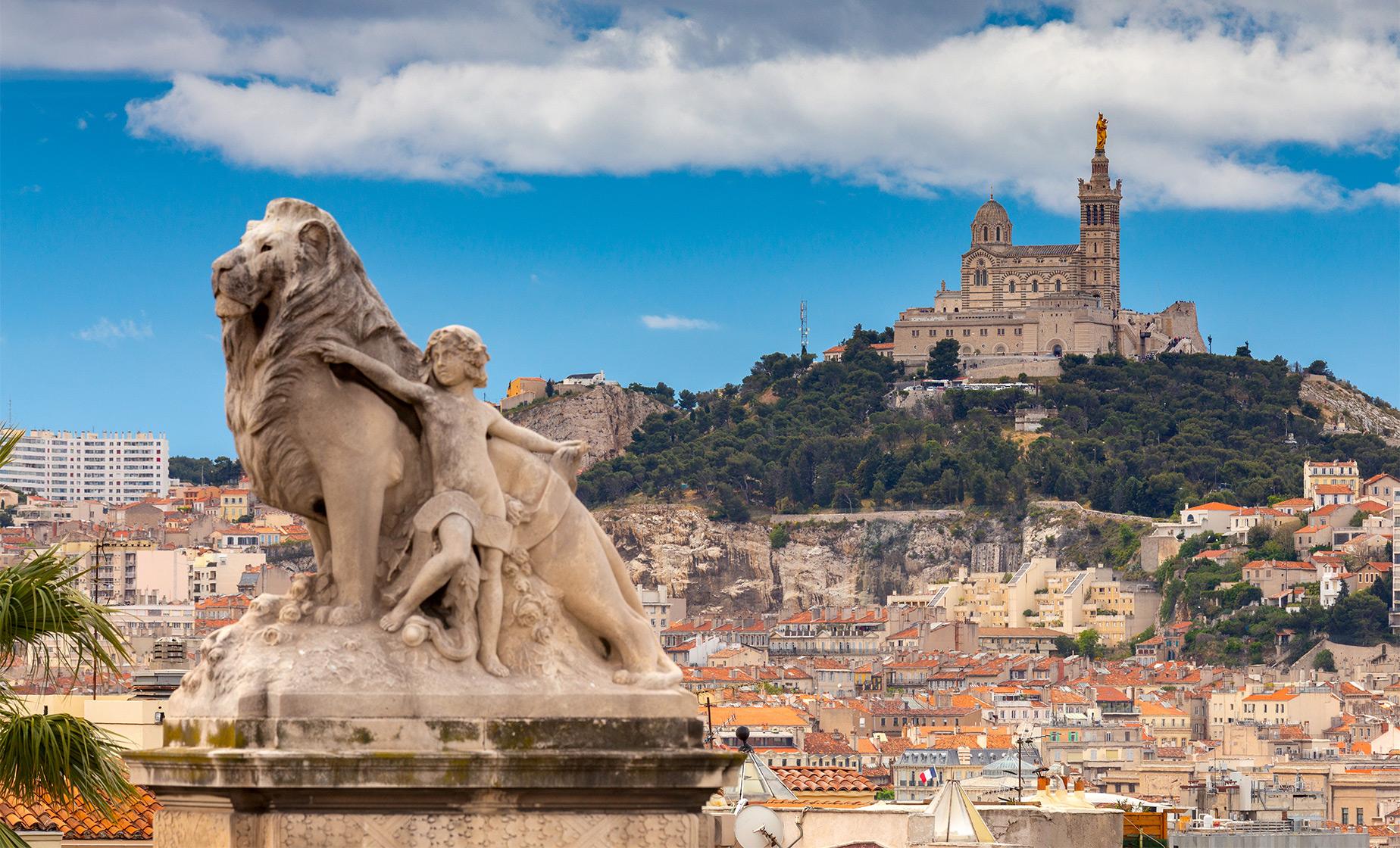 Private Aix En Provence and Marseille by Minivan - Image 1