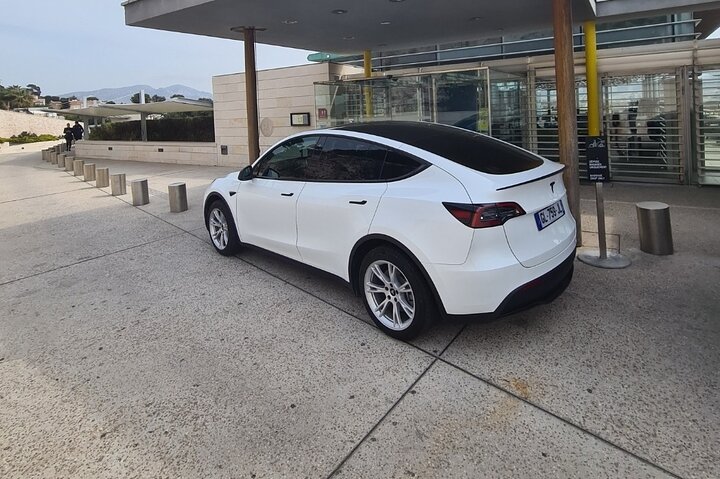 Private Tesla Tour from Marseille to Cassis - Image 1