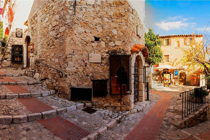 Sightseeing Tour with Private Driver of Cannes Nice Eze Monaco - Image 5