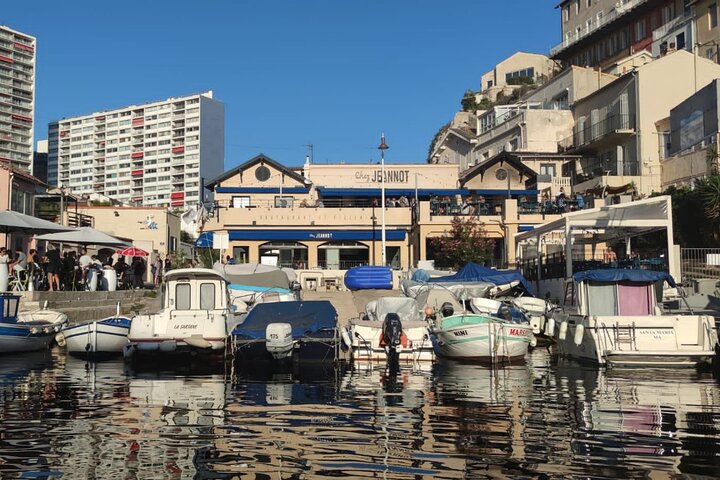 Sunrise boat cruise to the calanques & cote bleu marine park - Image 2