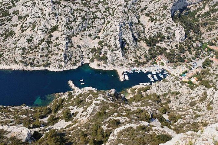 Sunrise boat cruise to the calanques & cote bleu marine park - Image 3
