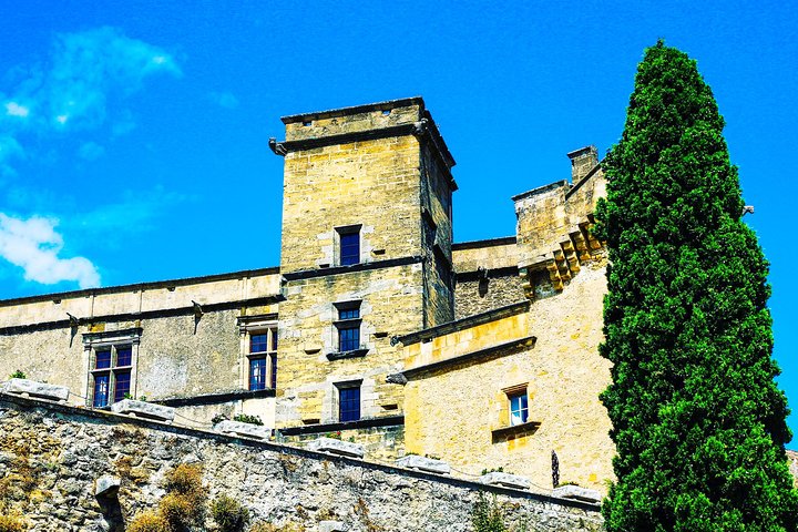 The tiny hilltop villages of the Luberon - from Gordes to Lourmarin private tour - Image 1