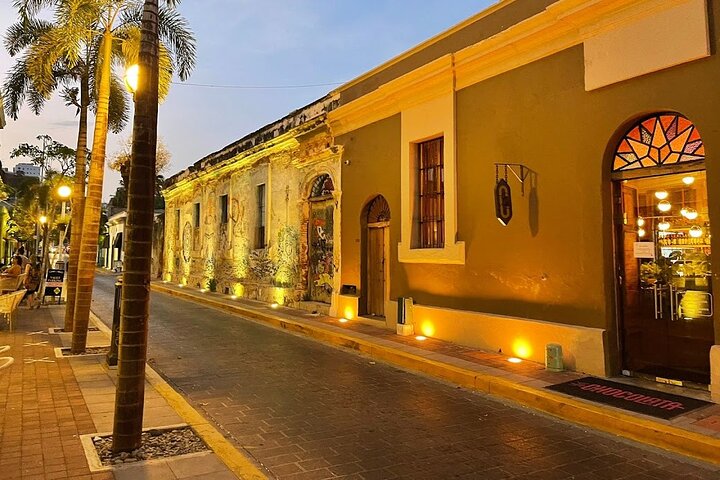 A three-hour bike tour of Mazatlan's city center - Image 2