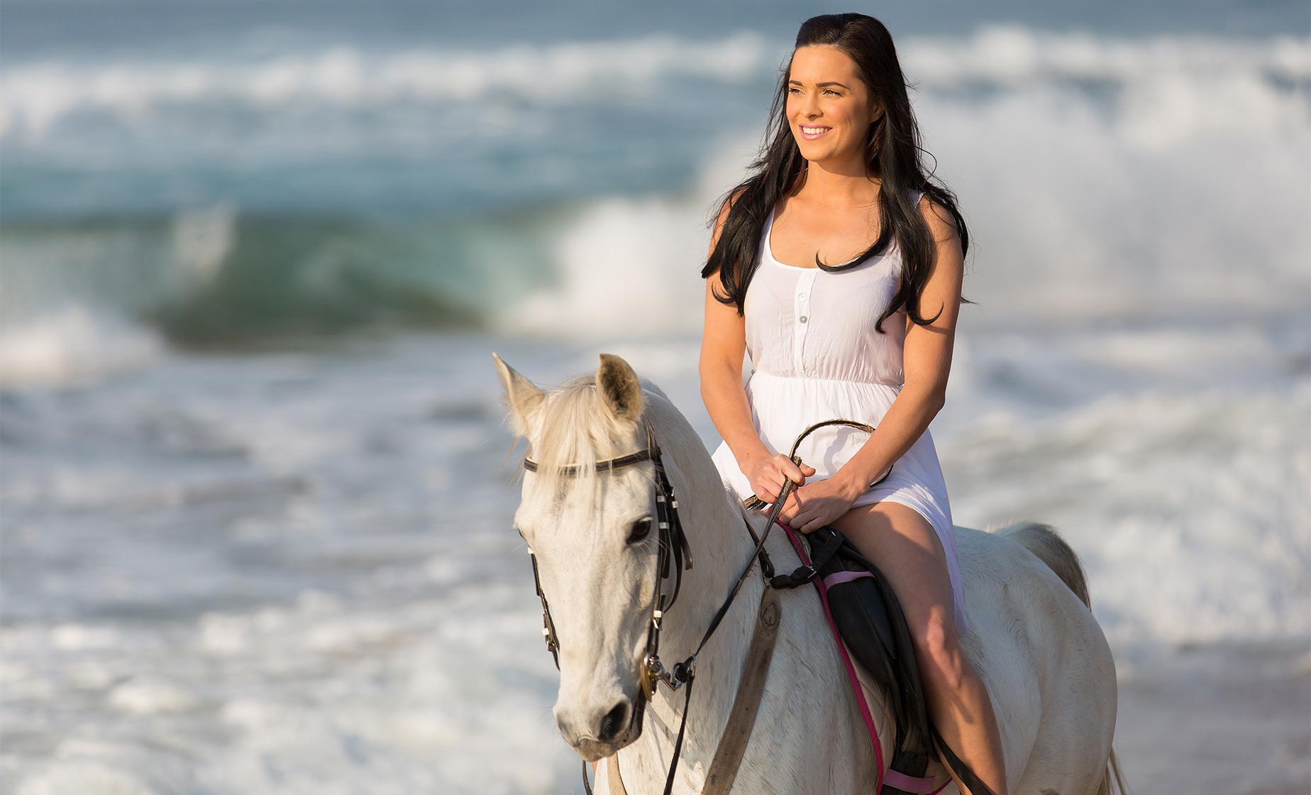Beach Horseback Ride - Image 1