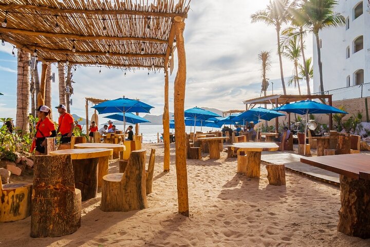 Day Pass at Mazatlan Beach Front Resort with Lunch - Image 4