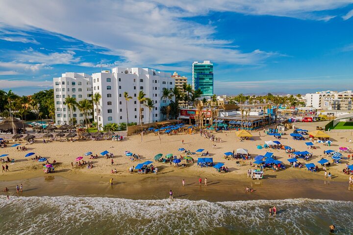 Day Pass at Mazatlan Beach Front Resort with Lunch - Image 5