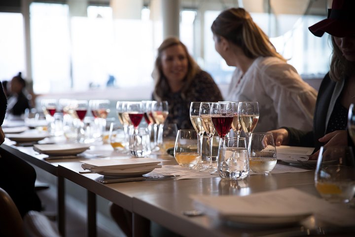 Chauffeur Driven Yarra Valley Group Wine Tour - Up to 7 - Image 3