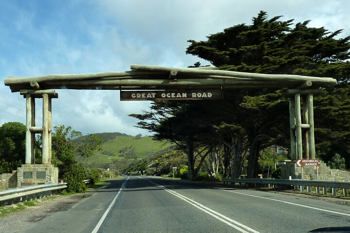 Great Ocean Road Private Day Tour - Image 1