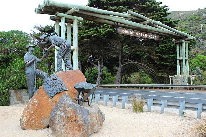Private Day Tour at The Great Ocean Road - Image 5
