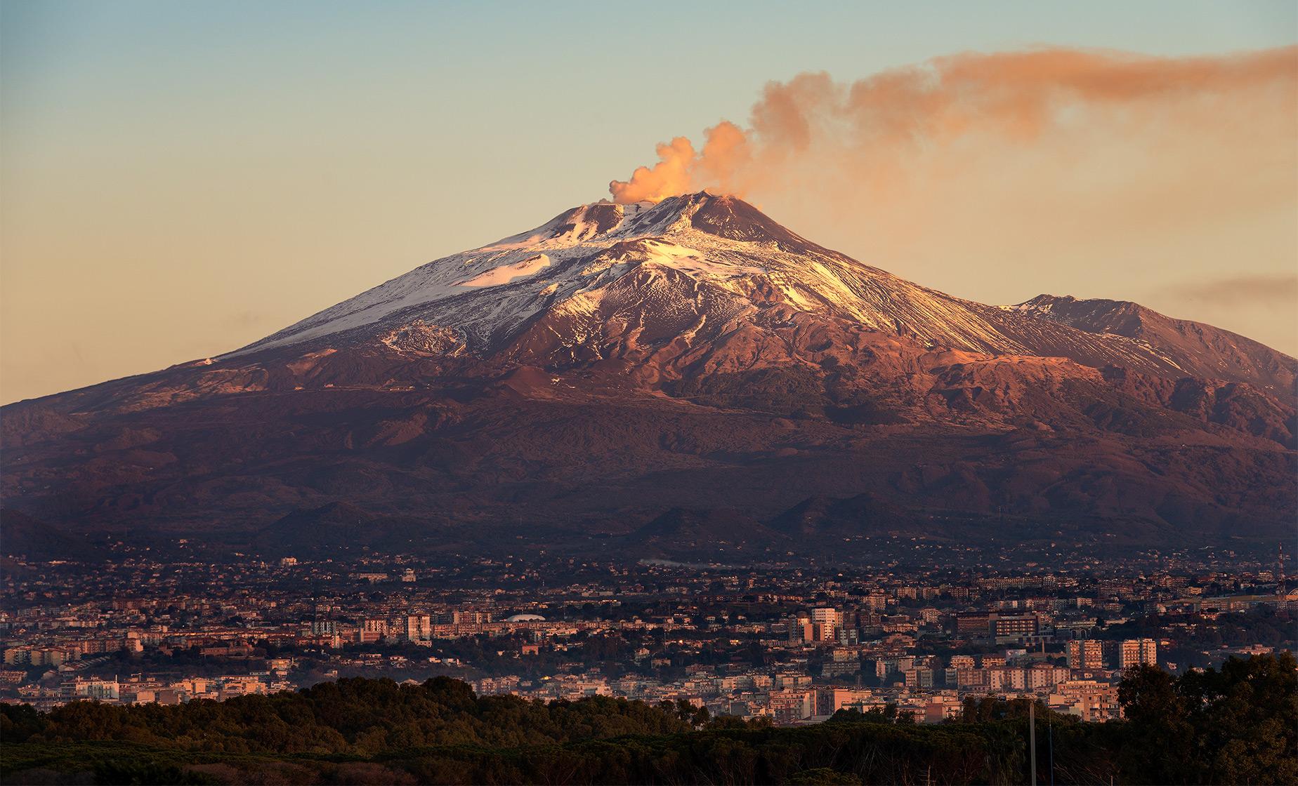 Private Mount Etna Drive - Image 1
