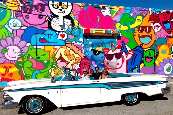 2H Private Classic Car Tour Miami Beach & Wynwood - Image 2