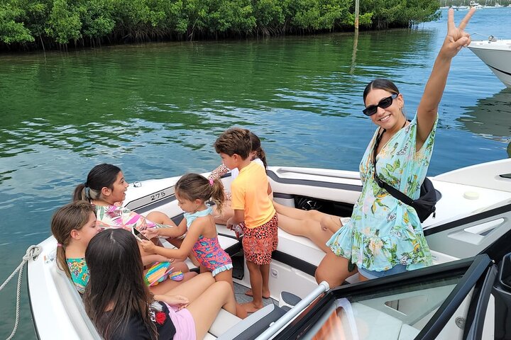 3 Hour Experience Luxury Cruiser in Miami - Image 4