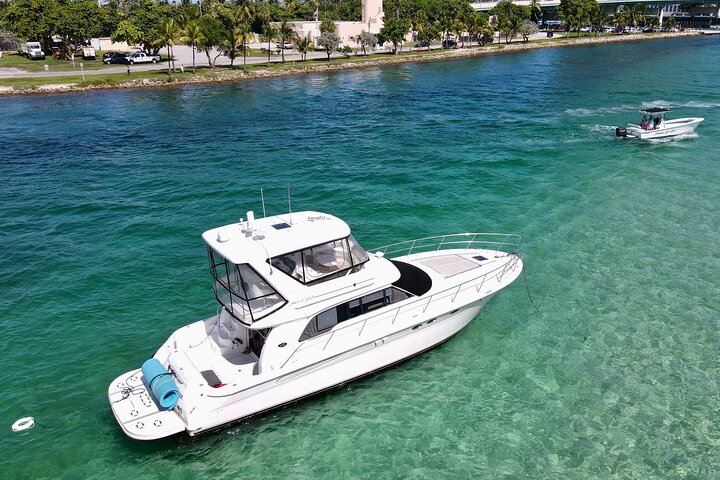 52' Yacht Tour in Miami Beach with Captain, Boat Rental and Party - Image 5