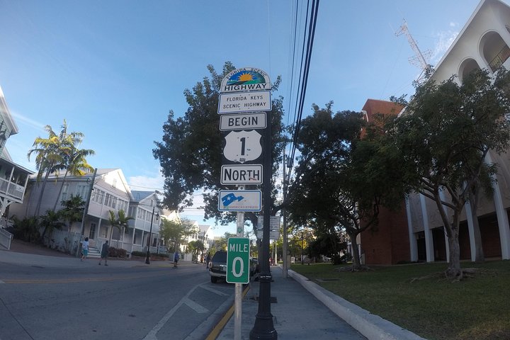 Full-Day Key West Tour and Coral Reef Snorkeling with Open Bar - Image 5