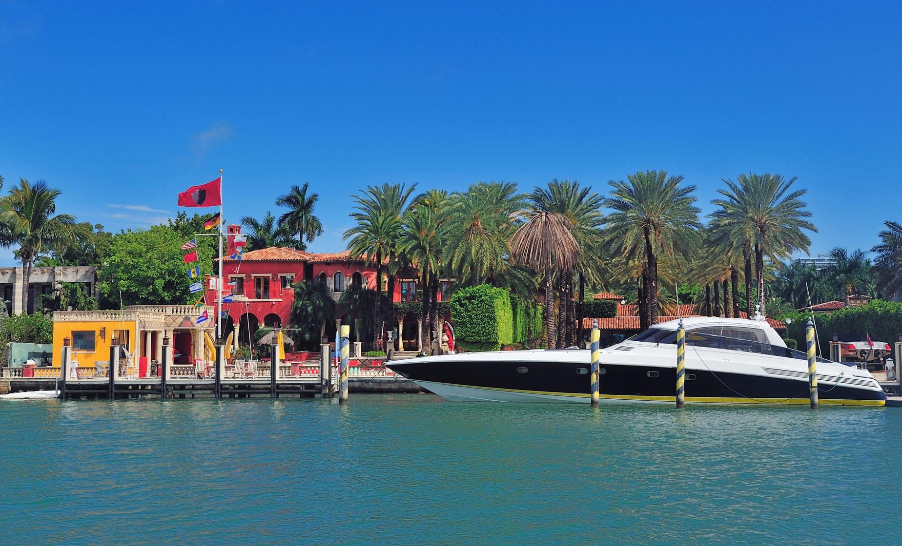 Morning Cruise along Biscayne Bay - Image 1