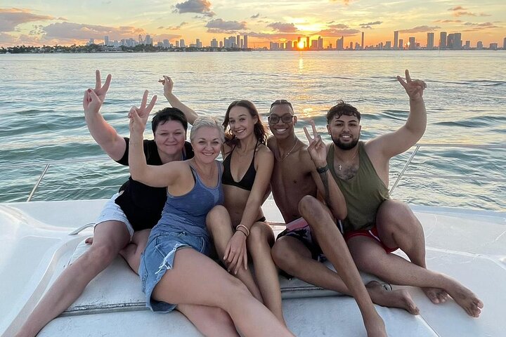 Pink Sky Sunset and Skyline Night Cruise on the Miami Bay - Image 2