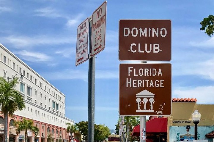 Private Miami City Tour by Van with Optional Biscayne Bay Cruise - Image 2