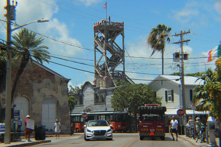 Small-group private Key West tour with expert guide - Image 3