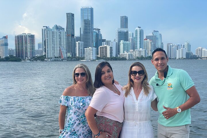 The Miami City Tour with Stars islands Boat Tour - Image 3