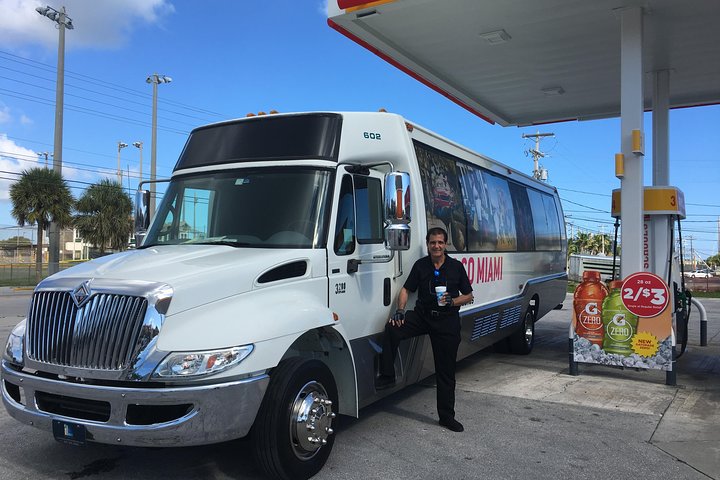 Tour of Miami City & Boat tour - Image 2