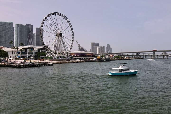 Up to 32Pax Glass Bottom Yacht Rental, Unforgettable Celebrations - Image 2