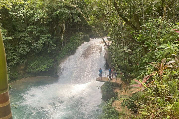 2 Hour Tour to Blue Hole from Montego Bay * {Admision Included }* - Image 5