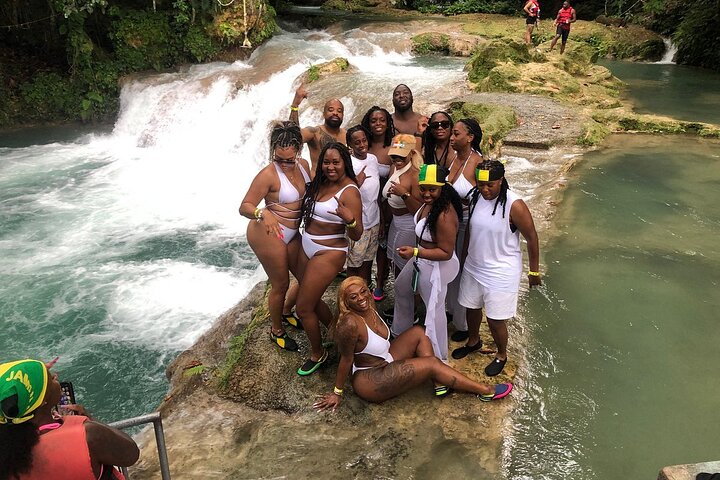 2 Hour Tour to Blue Hole from Montego Bay * {Admision Included }* - Image 1