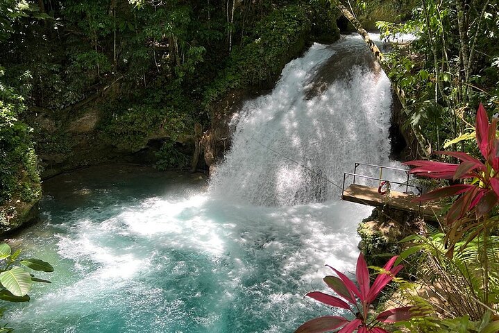 2 Hour Tour to Blue Hole from Montego Bay * {Admision Included }* - Image 2