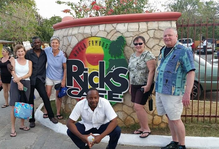 2. Negril Seven Miles Beach day and Rick's Cafe Sunset Full-Day Private Tour - Image 4