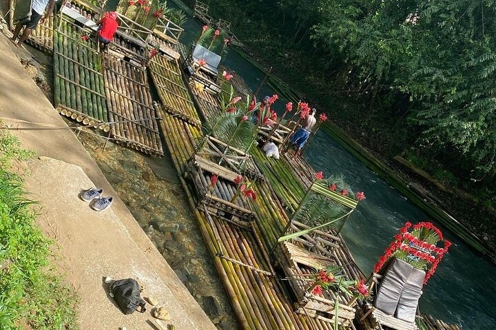Bamboo Rafting and Limestone Foot Massage Private Tour  - Image 2