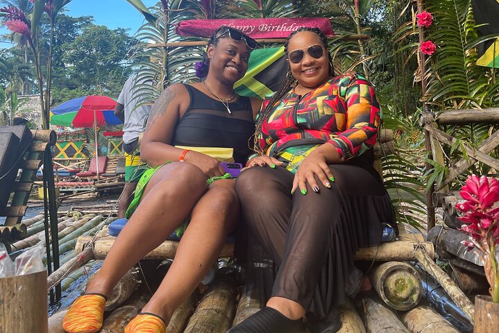 Bamboo Rafting & Limestone Foot massage on the Great River - Image 2