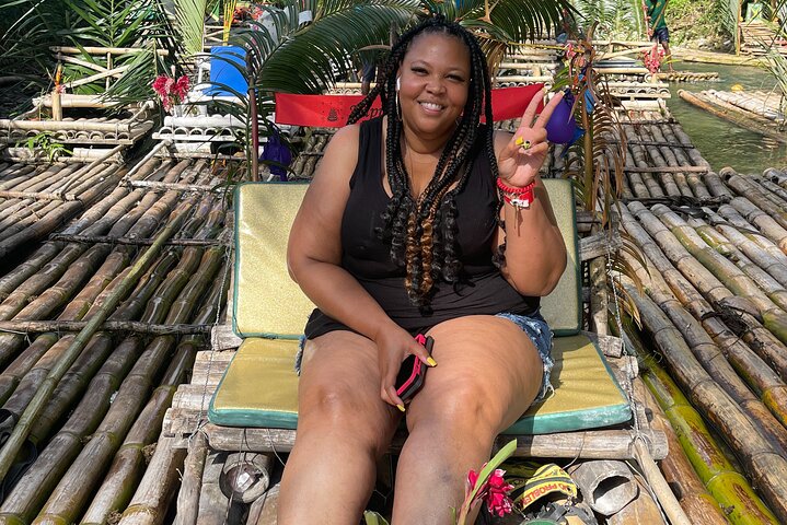 Bamboo Rafting & Limestone Foot massage on the Great River - Image 3