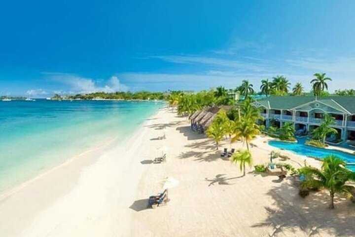  Bamboo Rafting Limestone Foot Massage/Negril 7 Miles Beach/Ricks Cafe Combo  - Image 5