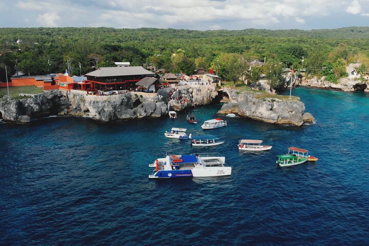 Bamboo River Rafting with Negril Ricks Cafe Visit - Image 4